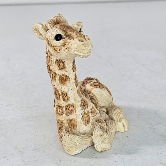 Stone Critters Giraffe Baby Lying Down Figurine Collectible Sculpture - Picture 5 of 8